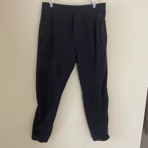 Lululemon Men’s Intent Joggers size Large